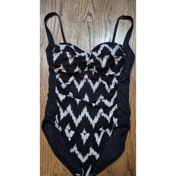 La Blanca Slimming Ruched One-piece Swimsuit Bathingsuit Women's Size 14 - Picture 1 of 3